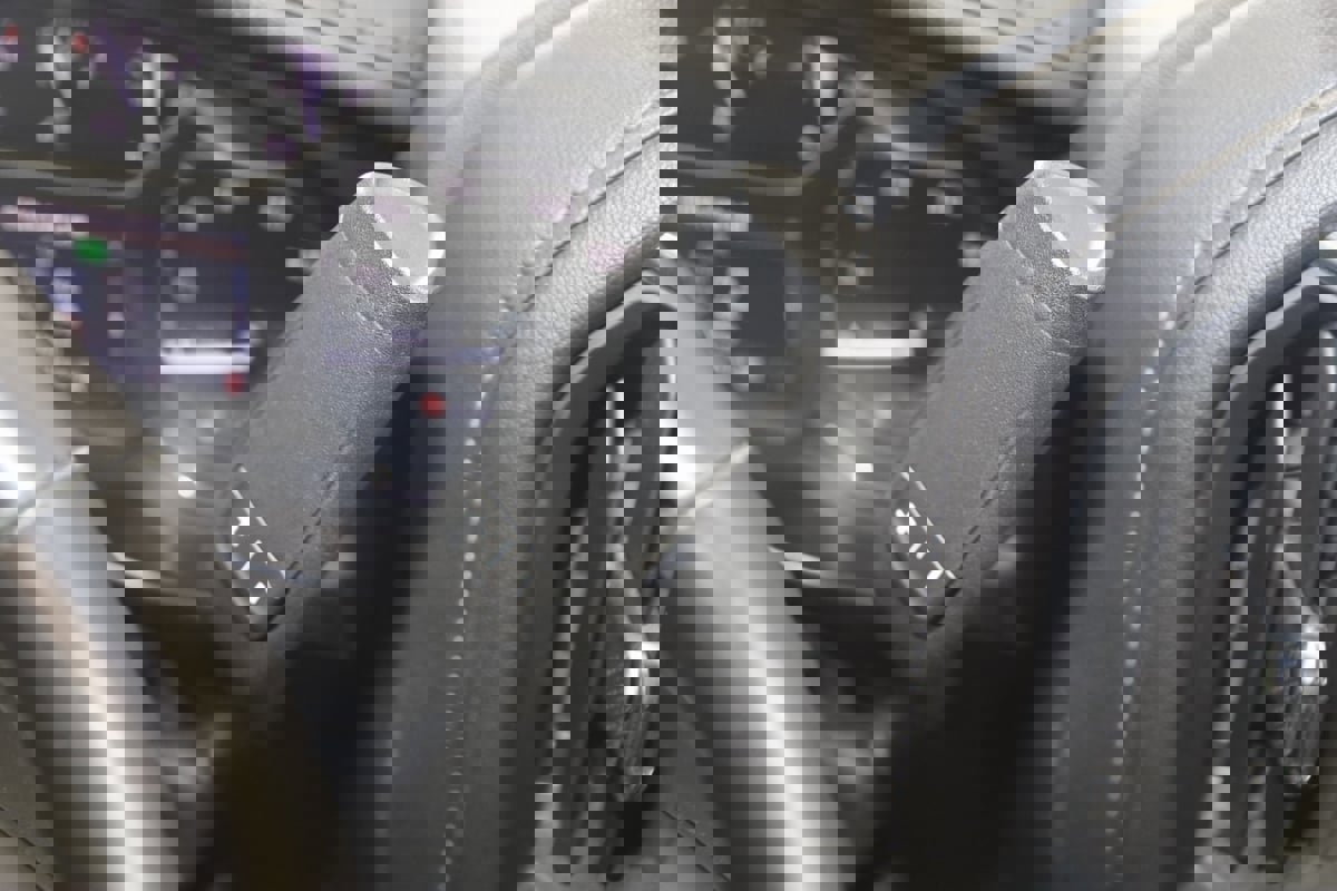 Used 2020 GMC Sierra 1500 Elevation w/ Elevation Value Package image 7