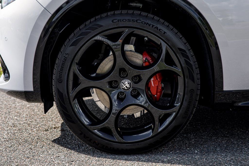 New 2025 Alfa Romeo Stelvio Sprint w/ Veloce Package image 15