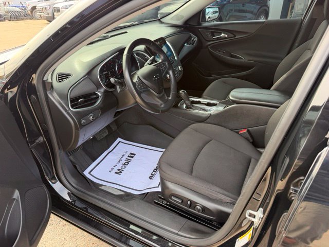 Used 2018 Chevrolet Malibu LT w/ Redline Edition FWD image 16