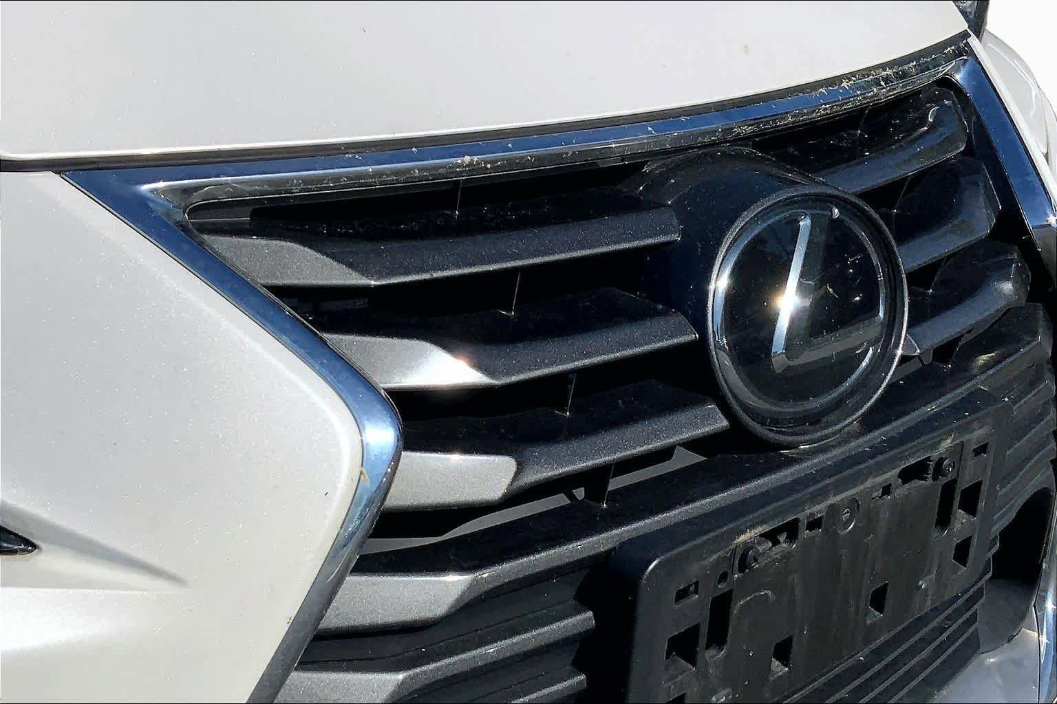 Used 2019 Lexus IS 300 AWD image 30
