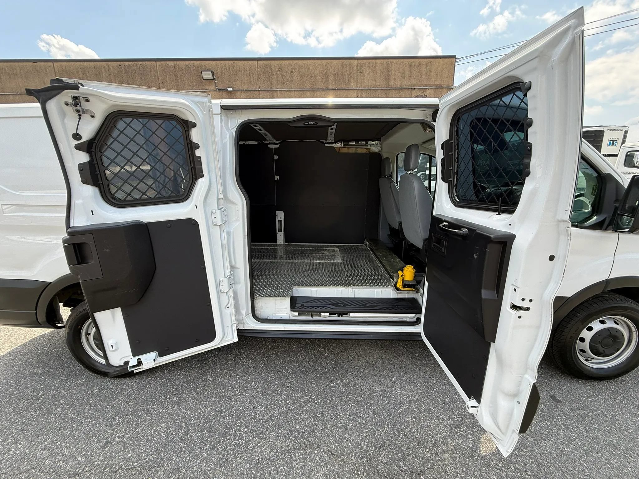 Used 2019 Ford Transit 250 148 Low Roof RWD image 32