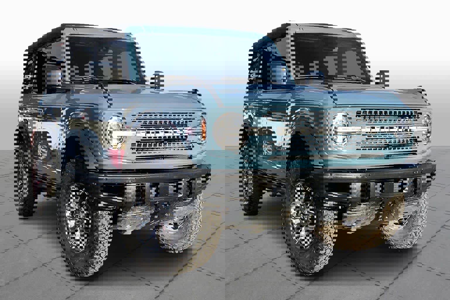 Used 2023 Ford Bronco Badlands image 3