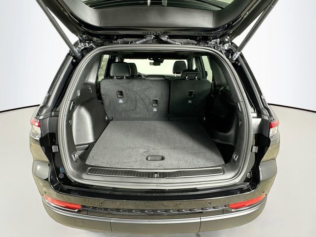 New 2025 Jeep Grand Cherokee Limited w/ Luxury Tech Group II image 30