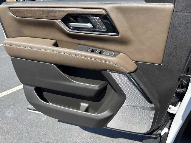 New 2026 GMC Yukon XL Denali Ultimate AWD/4WD image 19