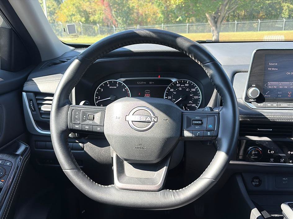 Certified 2025 Nissan Rogue SV AWD/4WD image 30