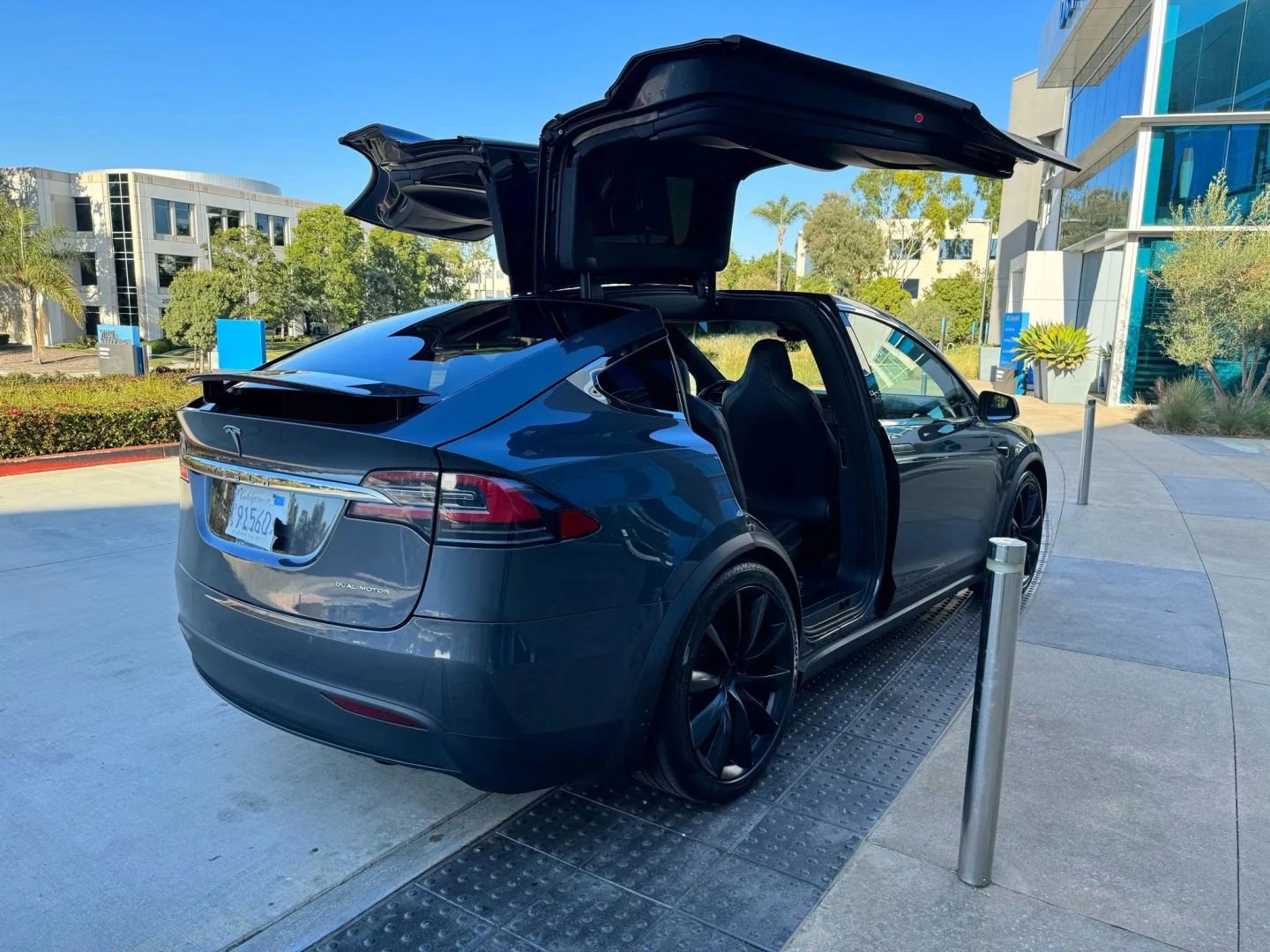 Used 2019 Tesla Model X Long Range AWD/4WD image 7