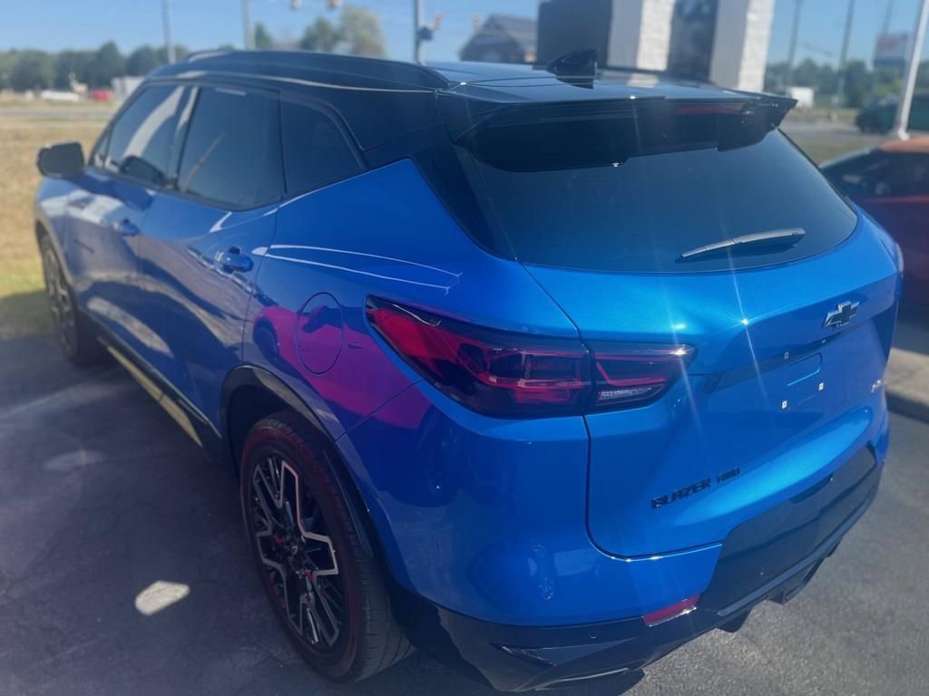 Used 2024 Chevrolet Blazer RS w/ Driver Confidence II Package image 3