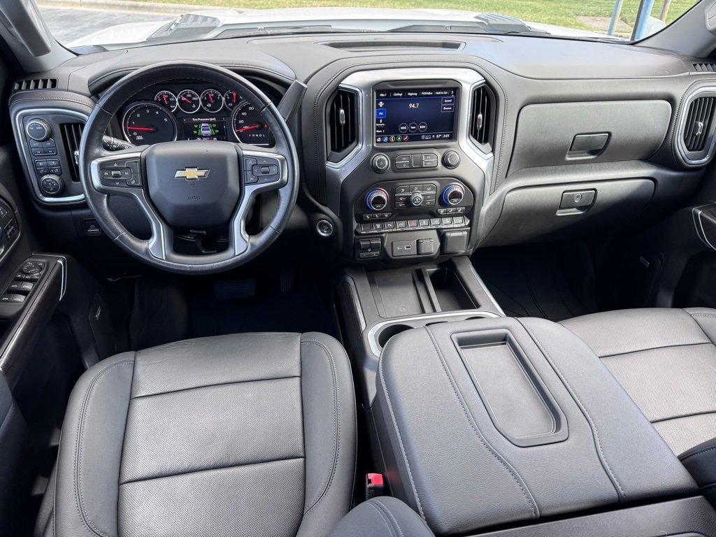 Used 2022 Chevrolet Silverado 2500 LTZ w/ LTZ Convenience Package image 5