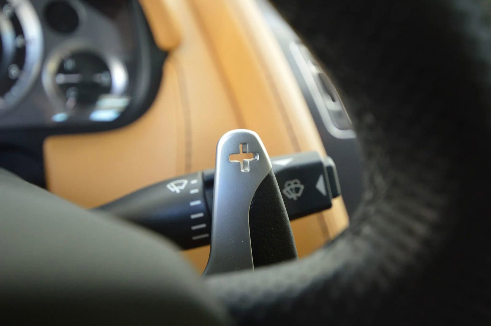 Used 2008 Aston Martin V8 Vantage Coupe image 37