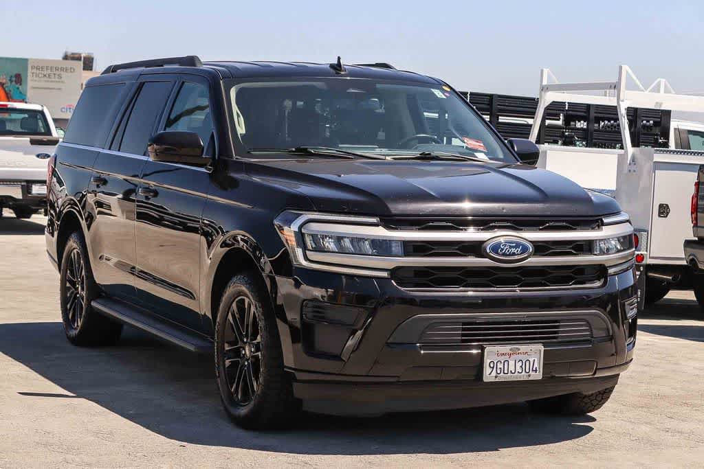 Used 2023 Ford Expedition Max XLT RWD image 3