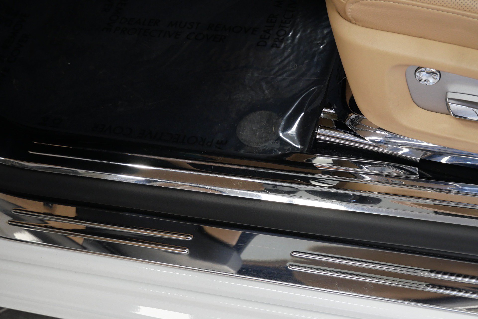 Used 2013 Rolls-Royce Ghost RWD image 26