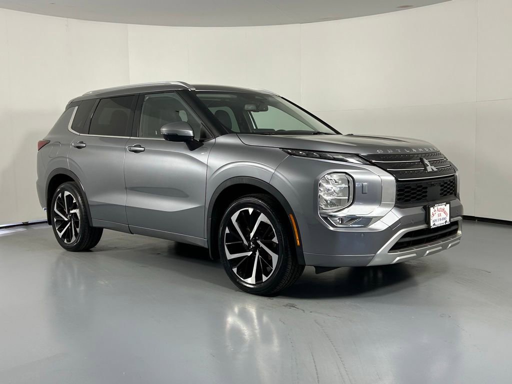 Used 2022 Mitsubishi Outlander SEL AWD/4WD image 1