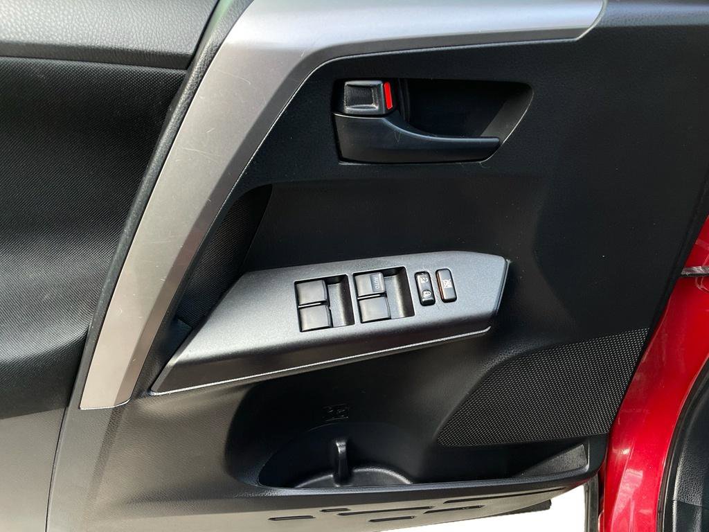 Used 2017 Toyota RAV4 LE image 15