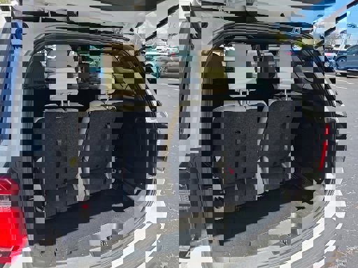 Certified 2018 Ford Explorer XLT image 4