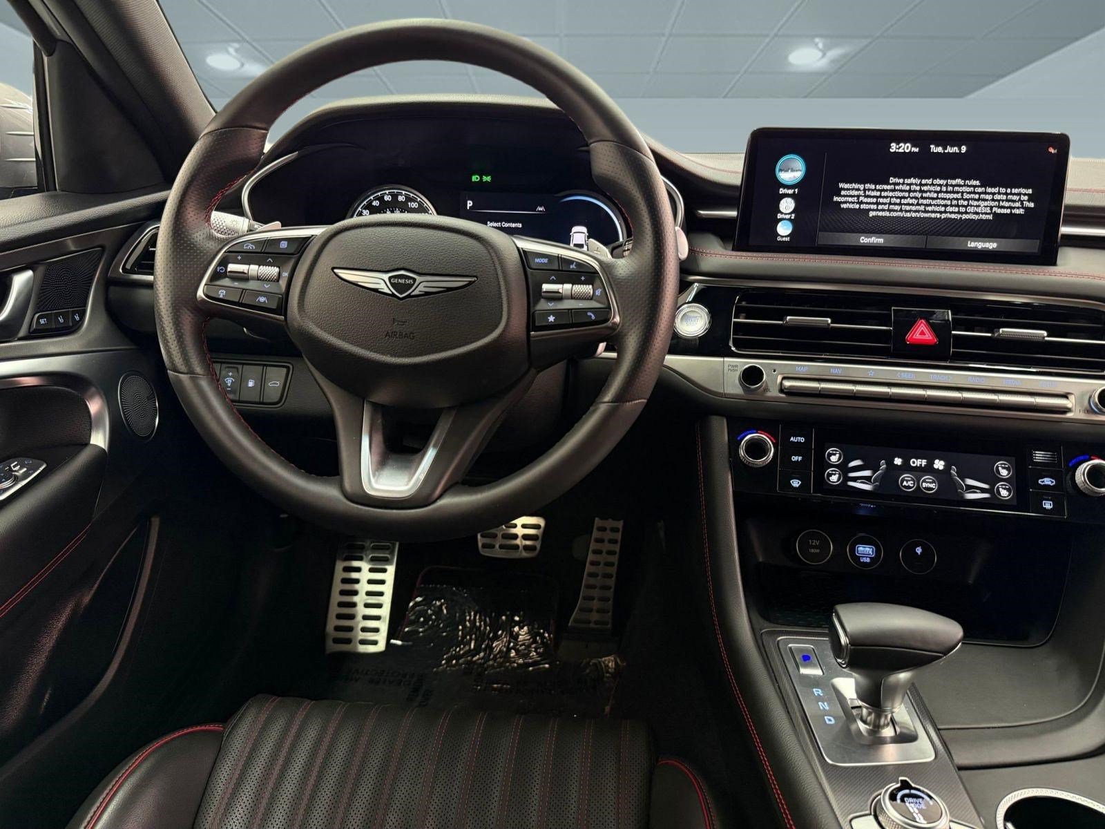 Used 2025 Genesis G70 2.5T w/ Sport Prestige Package RWD image 25