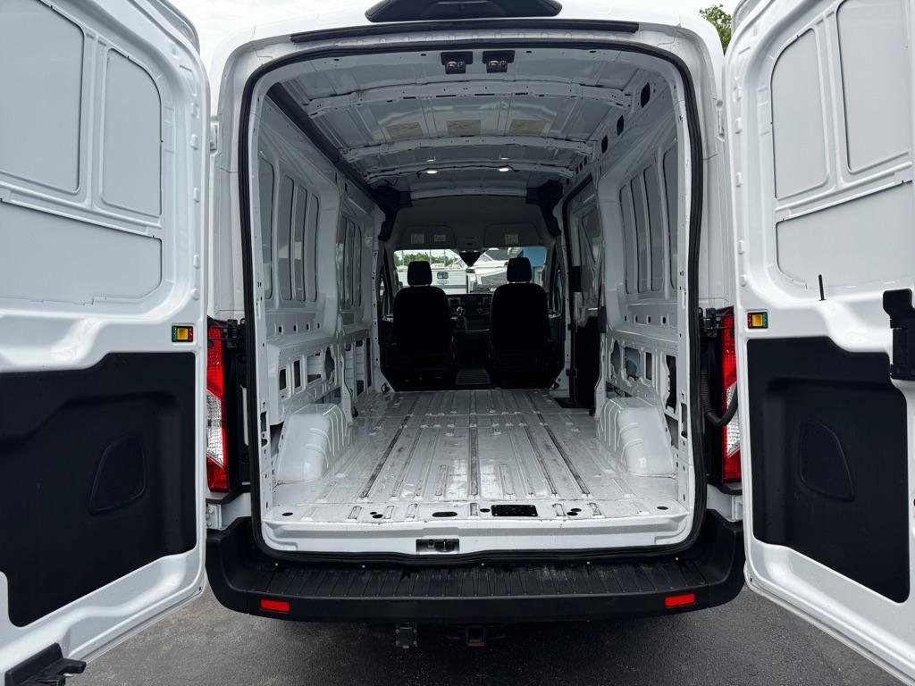 Used 2024 Ford Transit 250 148 Medium Roof Extended AWD image 12