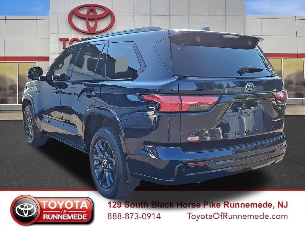 Certified 2023 Toyota Sequoia Platinum AWD/4WD image 4