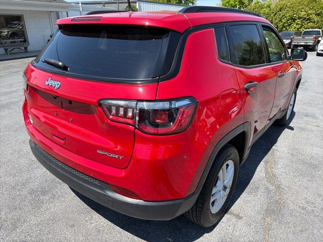 Used 2018 Jeep Compass Sport w/ Cold Weather Group AWD/4WD image 13