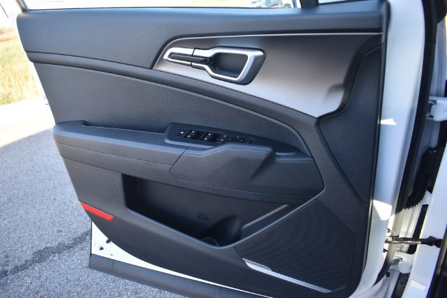New 2027 Kia Sportage LX FWD image 29