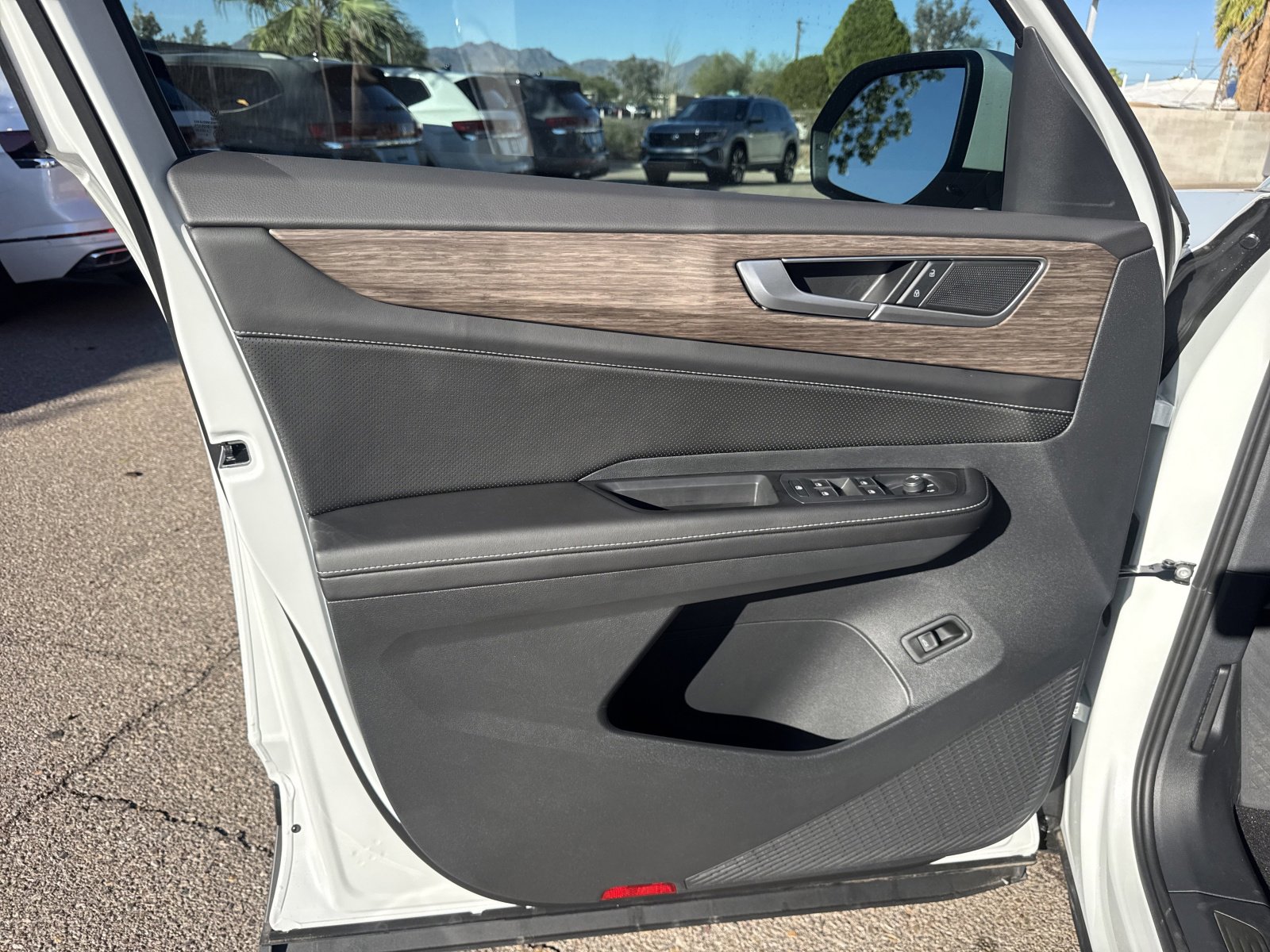 New 2026 Volkswagen Atlas SEL image 12