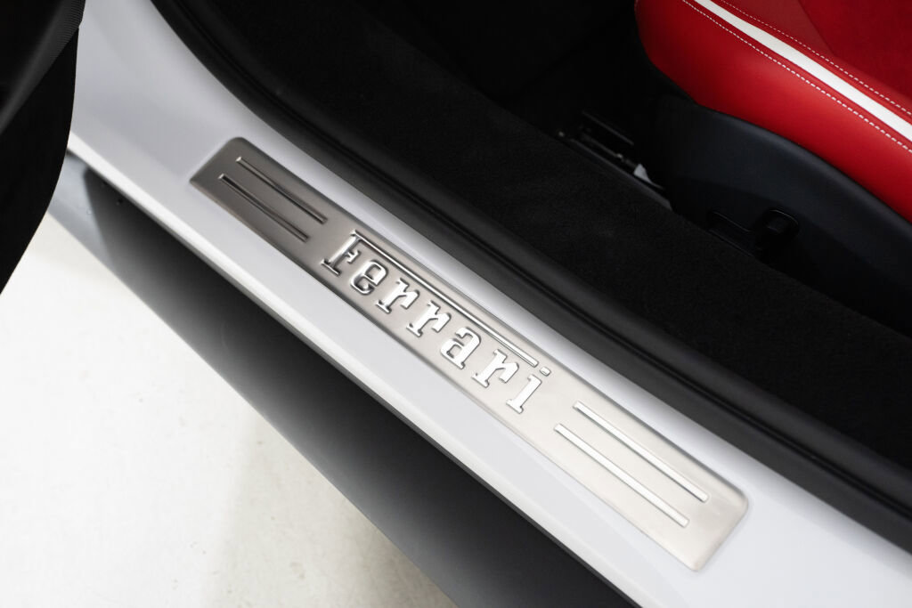 Used 2025 Ferrari 296 GTB image 31