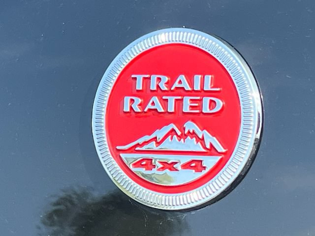 Used 2022 Jeep Renegade Trailhawk AWD/4WD image 38