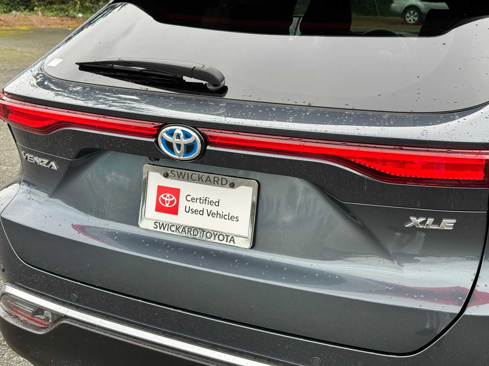 Certified 2024 Toyota Venza XLE AWD/4WD image 15