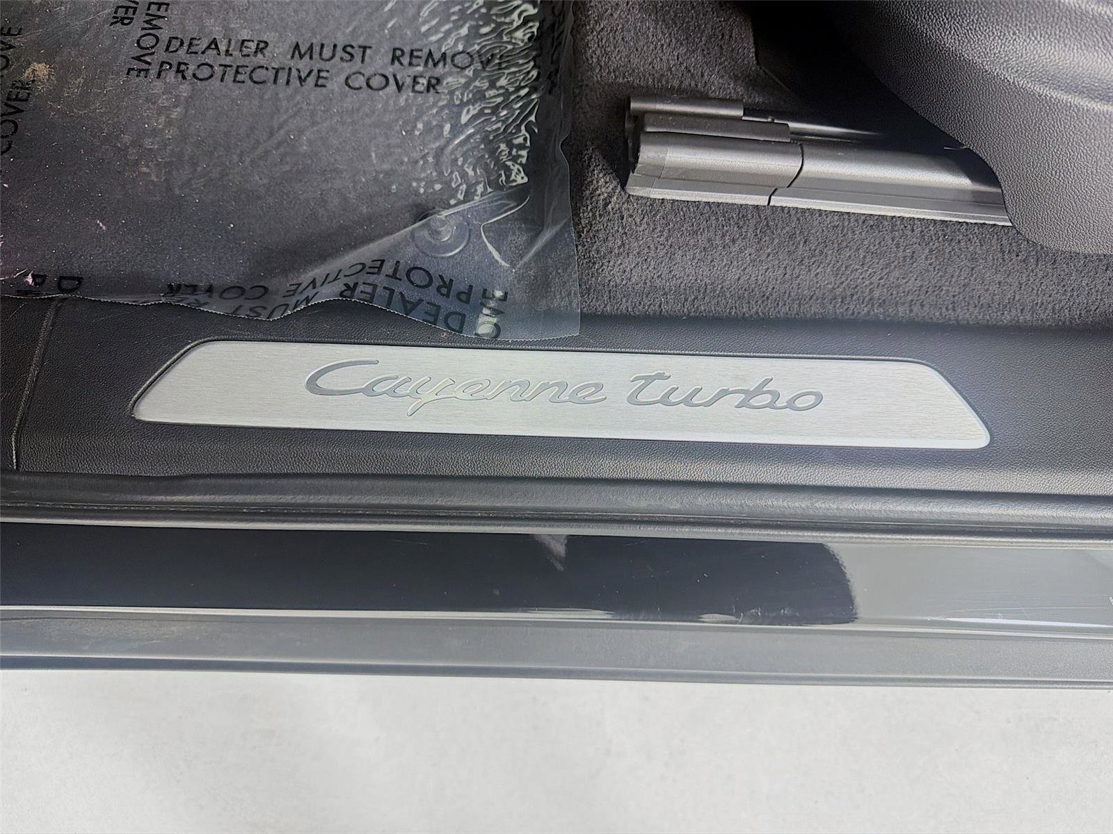 Certified 2022 Porsche Cayenne Turbo image 10