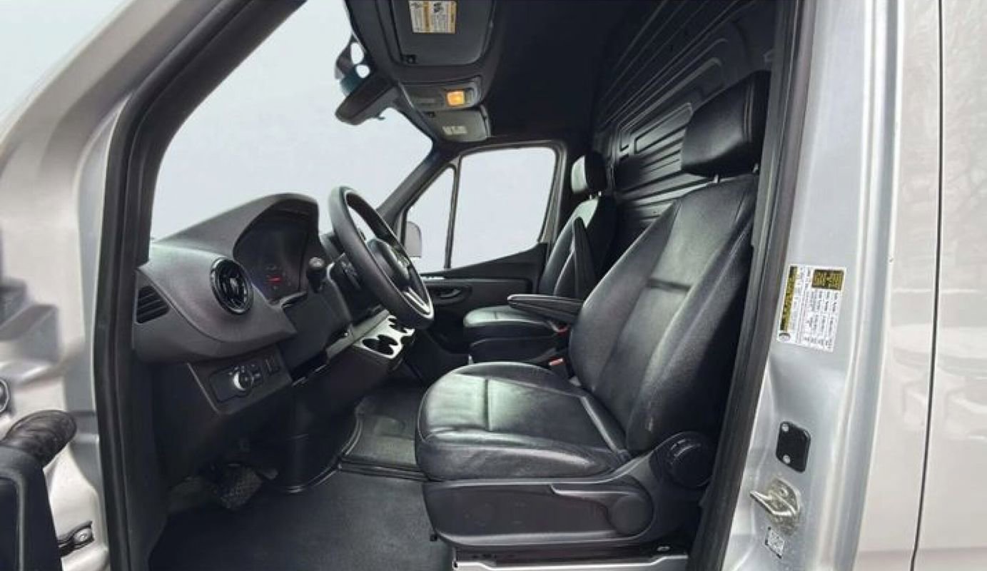 Used 2019 Mercedes-Benz Sprinter 144 Cargo image 12