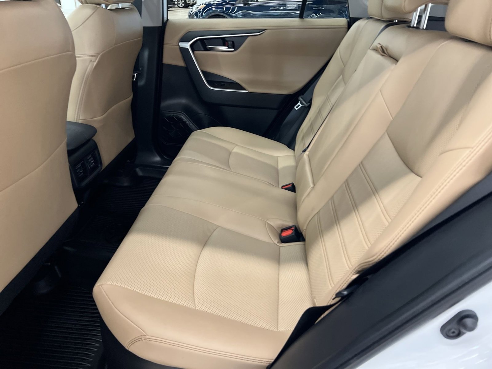 Used 2024 Toyota RAV4 Limited AWD/4WD image 22