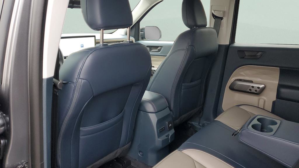 New 2026 Ford Maverick Lariat w/ 4K Tow Package image 34