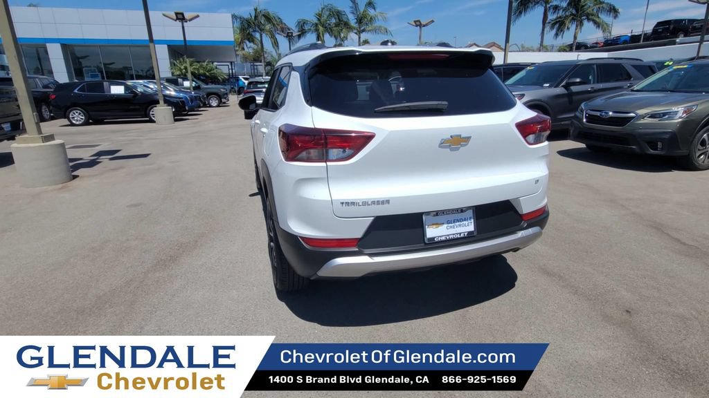 Used 2025 Chevrolet TrailBlazer LT FWD image 7