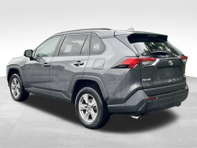 Used 2025 Toyota RAV4 XLE AWD/4WD image 3