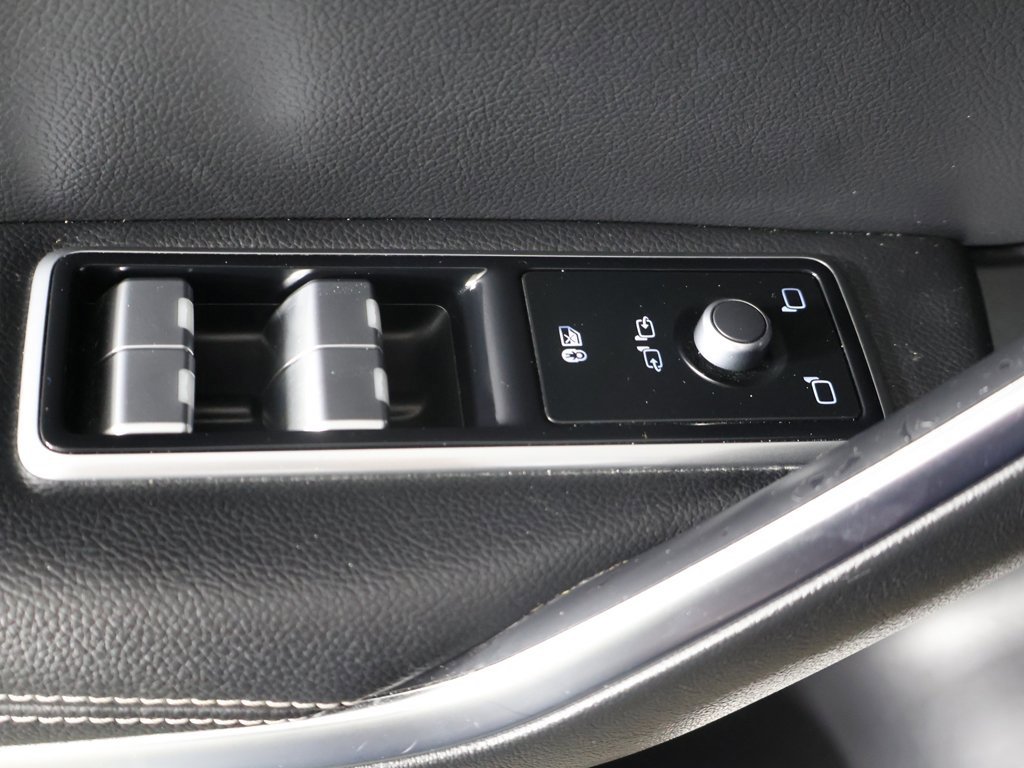 Used 2024 Jaguar F-PACE R-Dynamic S image 37