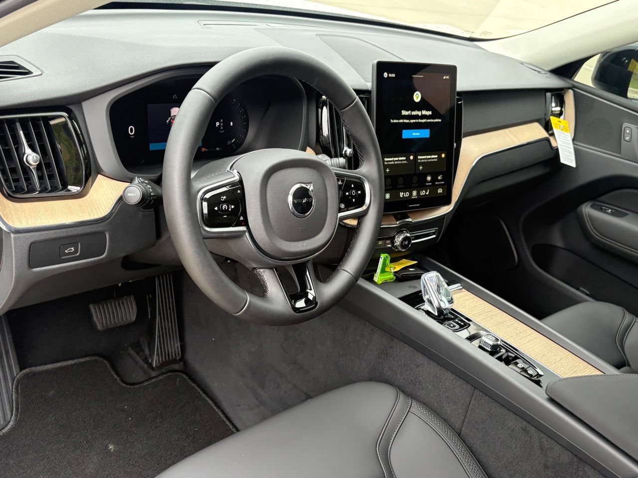 New 2026 Volvo XC60 B5 Core w/ Climate Package AWD/4WD image 14
