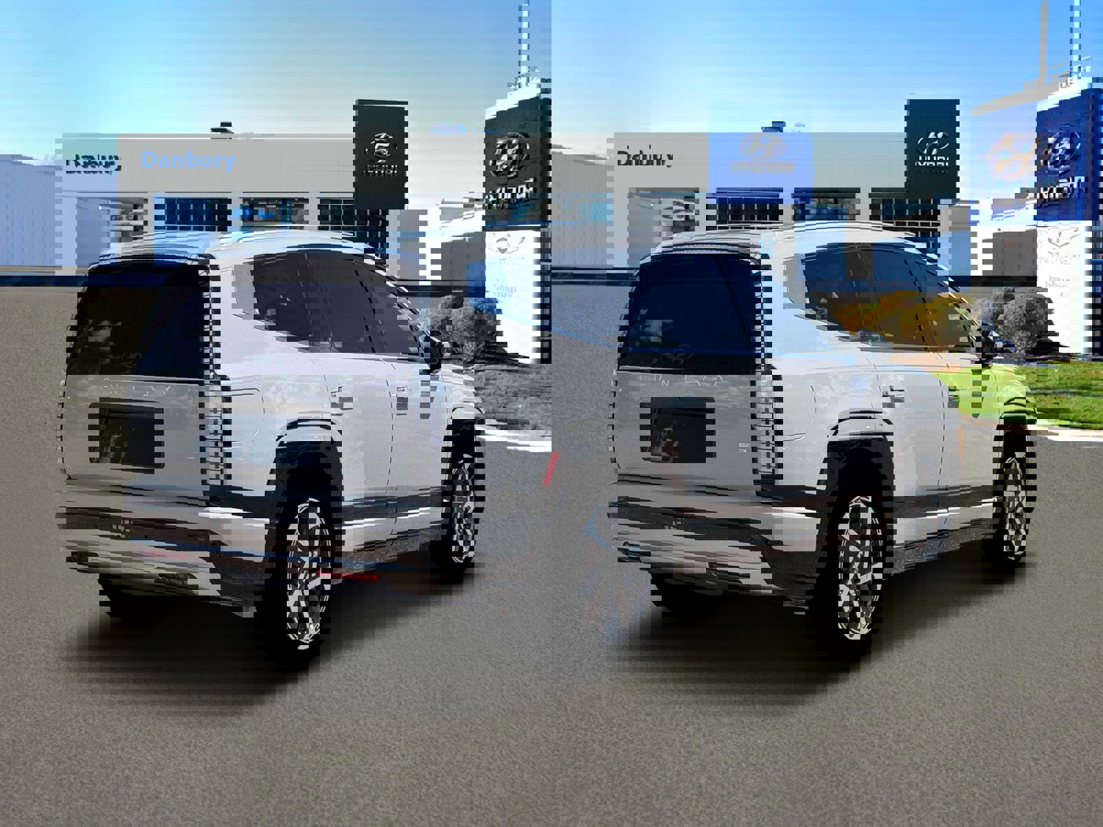 New 2026 Hyundai Ioniq 9 Limited w/ Tow & Go Package image 7