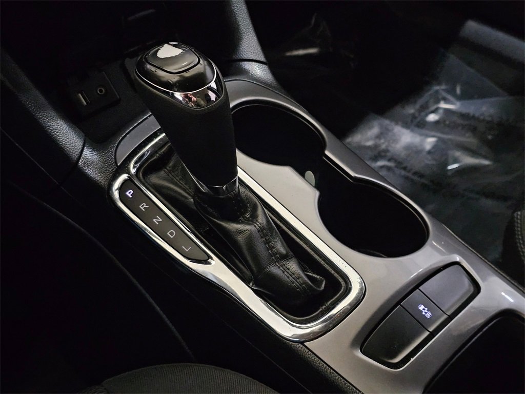 Used 2017 Chevrolet Cruze LT image 32