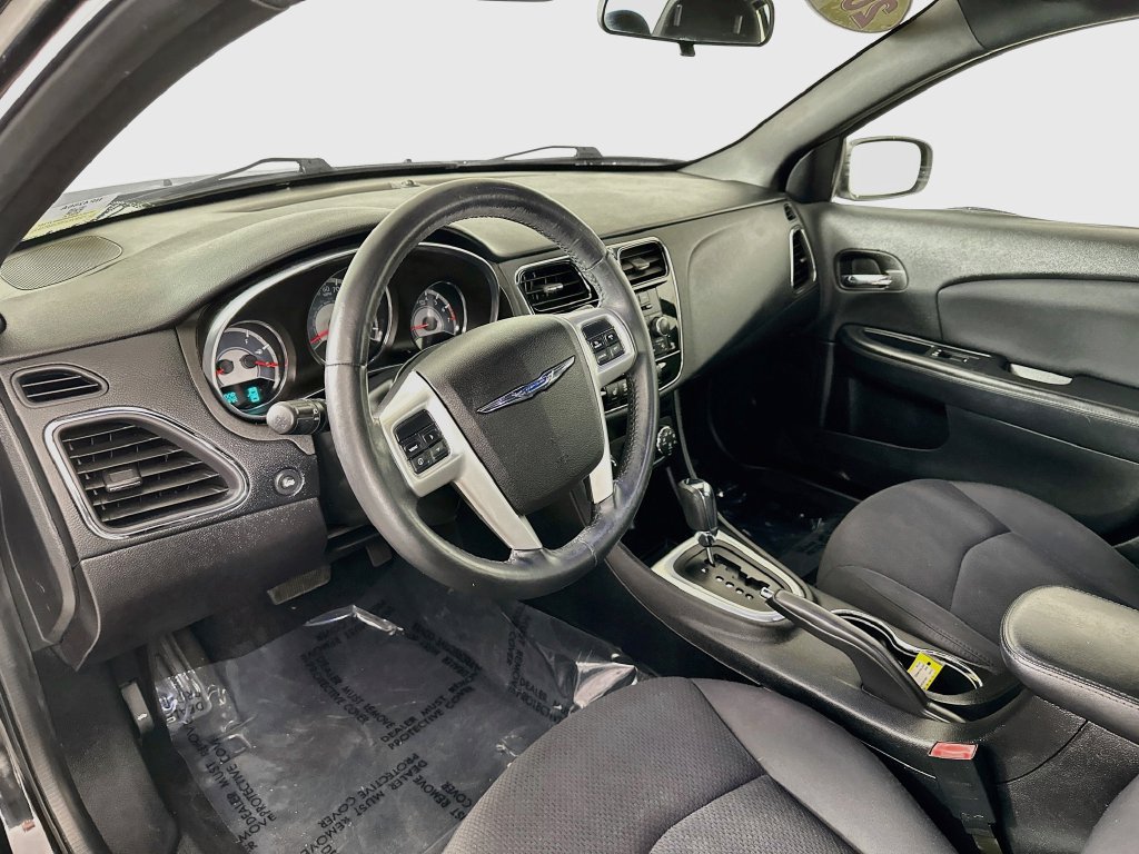 Used 2013 Chrysler 200 Touring w/ Cold Weather Group FWD image 14
