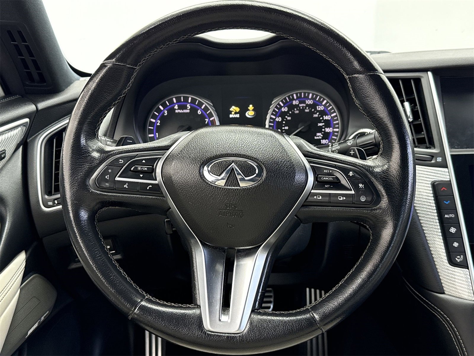 Used 2017 INFINITI Q60 Red Sport 400 image 20