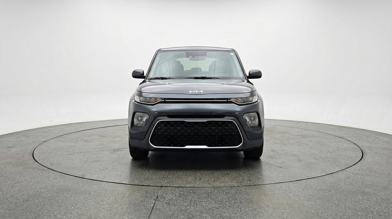 Used 2025 Kia Soul LX w/ LX Technology Package image 2