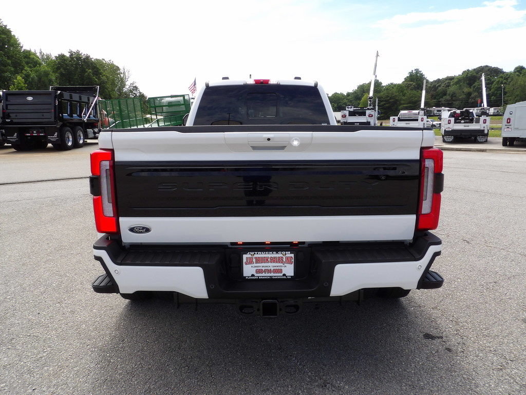 Used 2026 Ford F450 Platinum AWD/4WD image 6