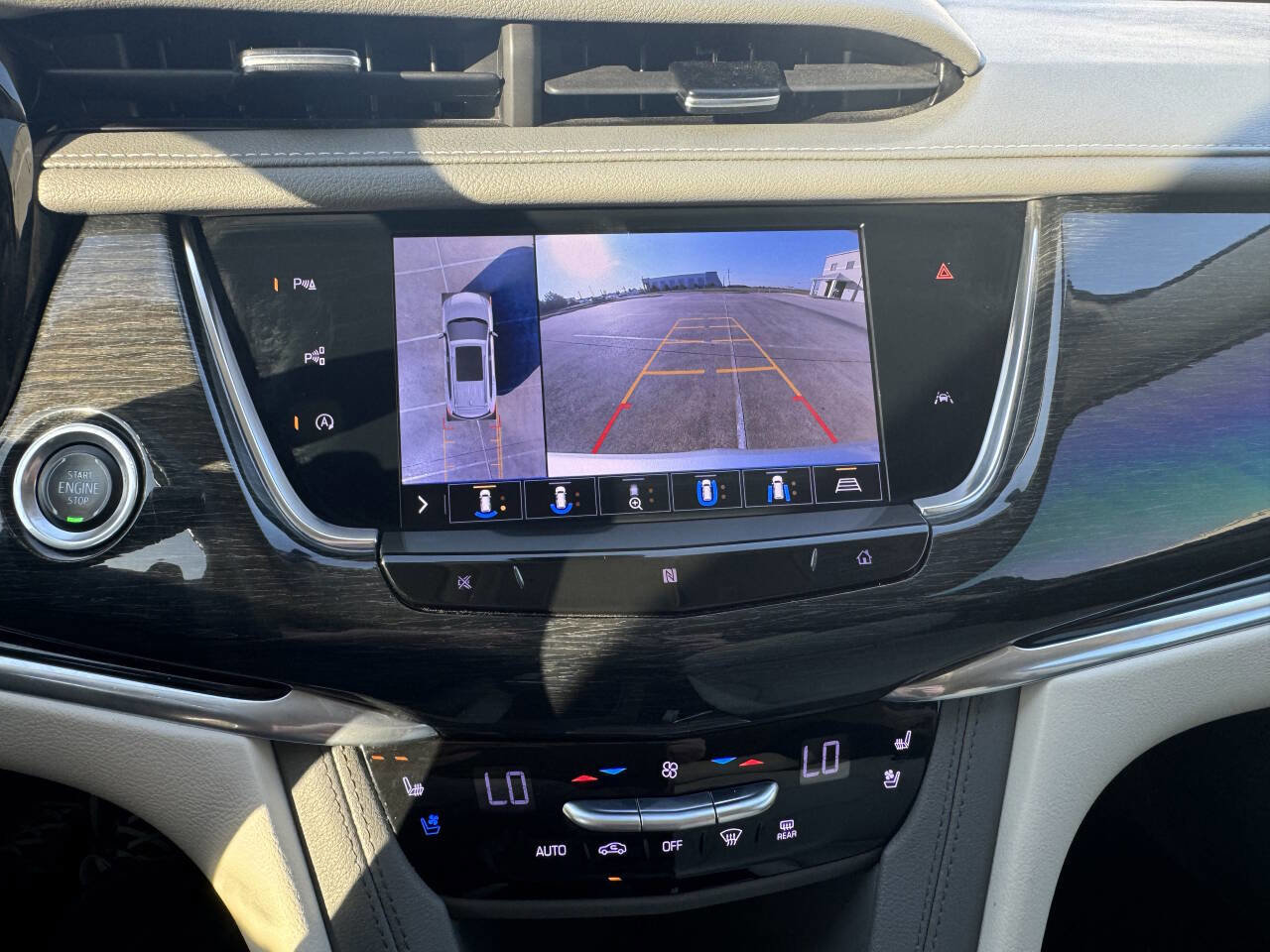 Used 2020 Cadillac XT6 Premium Luxury image 25