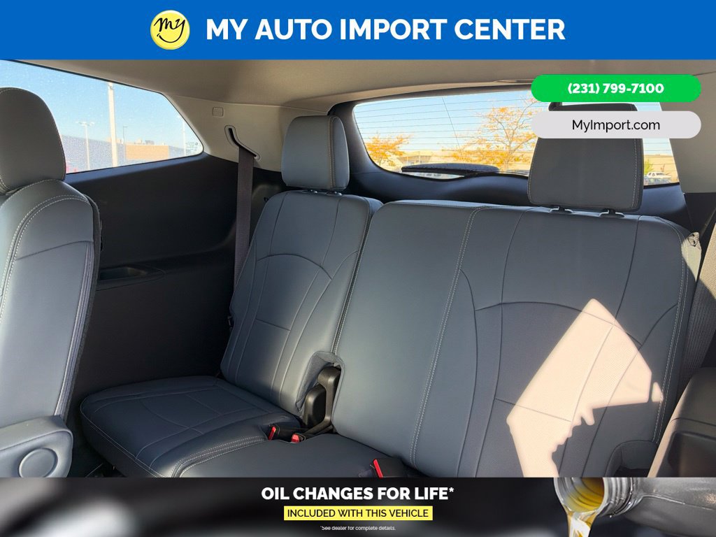 Used 2021 Buick Enclave Premium w/ Sun and Sites Package AWD/4WD image 28