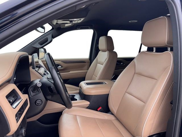Used 2024 Chevrolet Suburban Premier RWD image 11