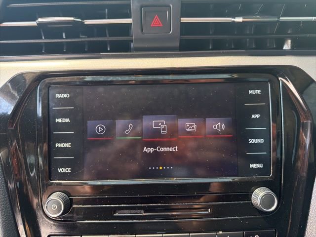 Used 2021 Volkswagen Passat 2.0T SE FWD image 23