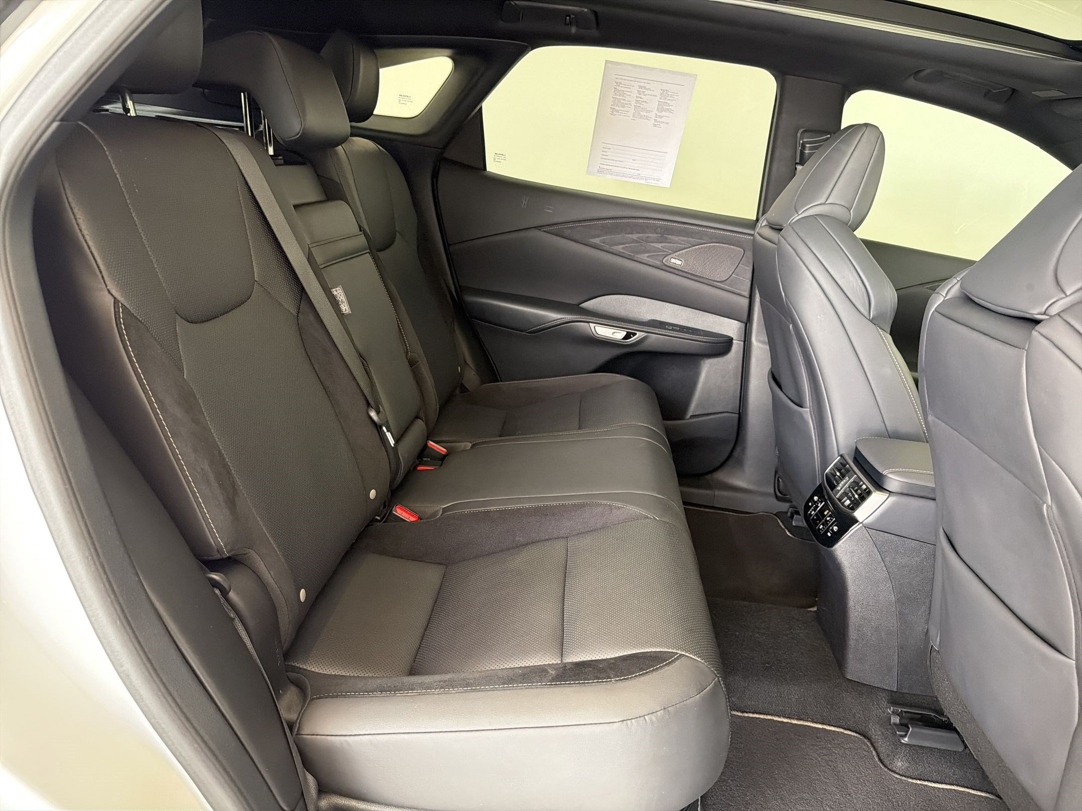 Used 2024 Lexus RX 500h F Sport w/ Convenience Package AWD/4WD image 30