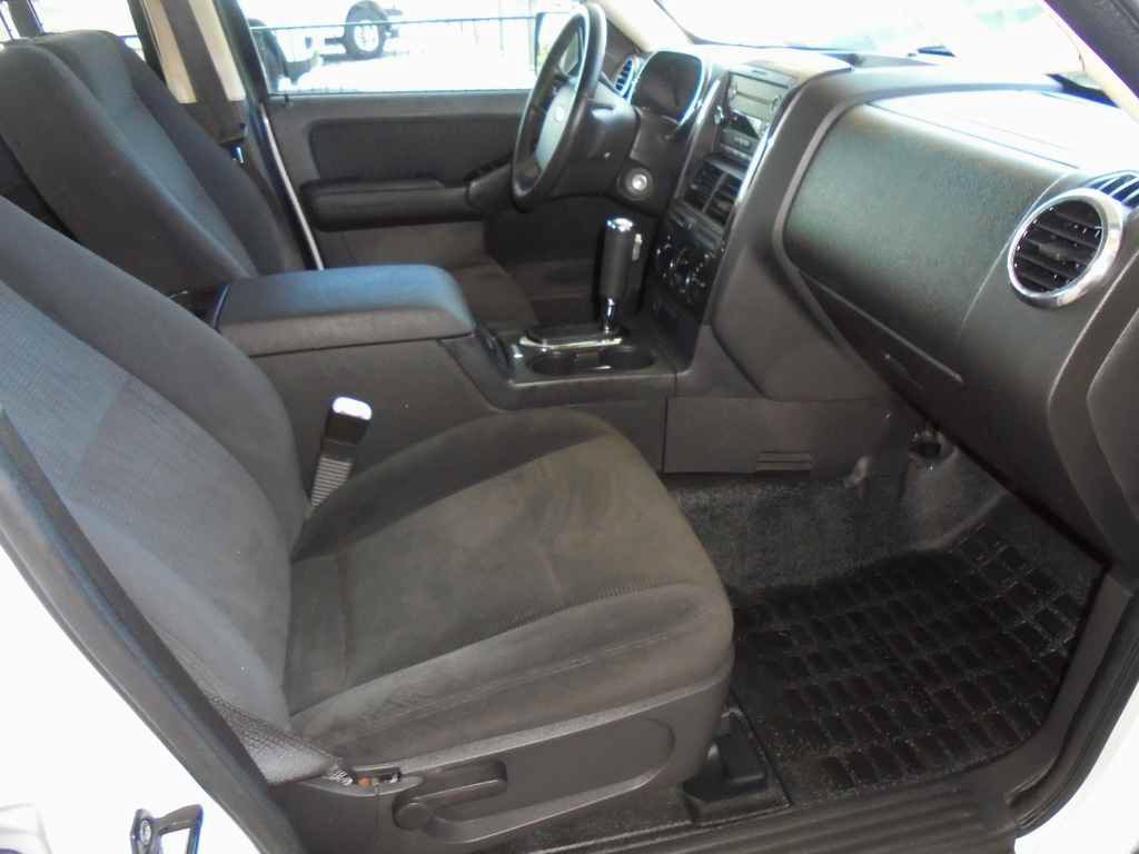 Used 2010 Ford Explorer Sport Trac XLT RWD image 8