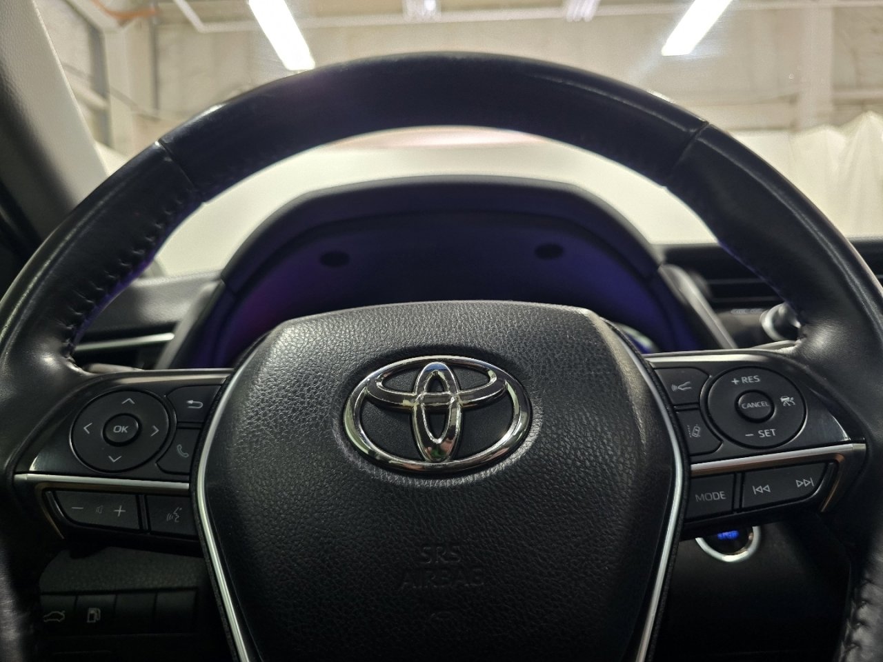 Used 2018 Toyota Camry XLE image 26