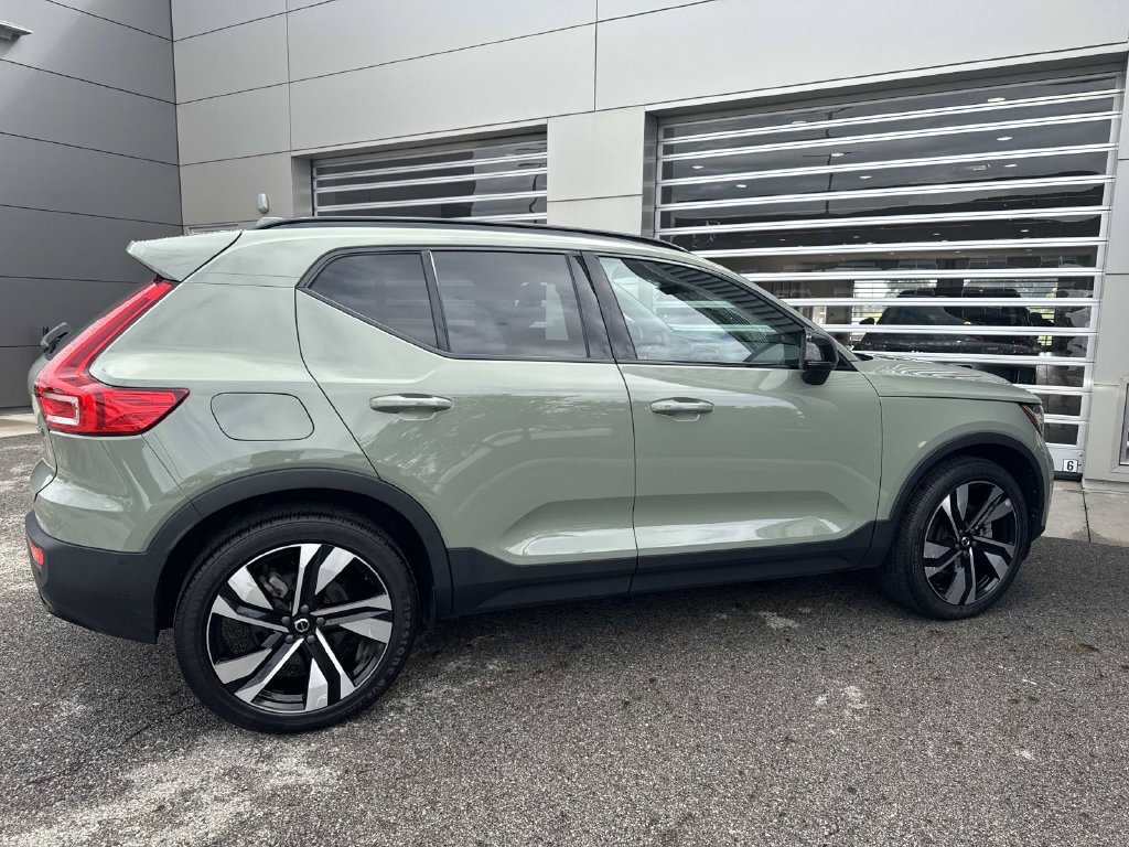 Used 2023 Volvo XC40 B5 Ultimate w/ Climate Package AWD/4WD image 7