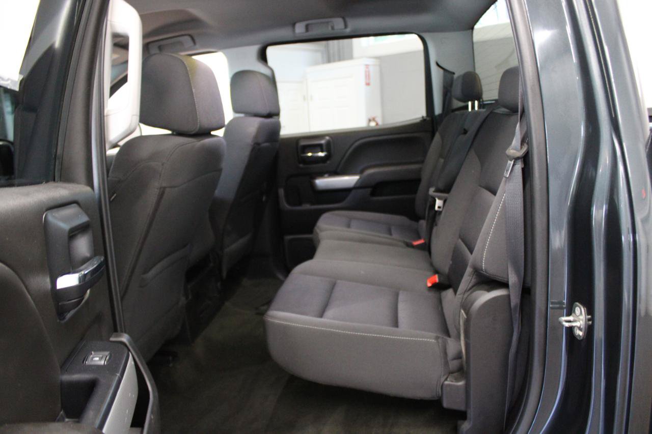 Used 2018 Chevrolet Silverado 2500 LT w/ LT Convenience Package AWD/4WD image 11